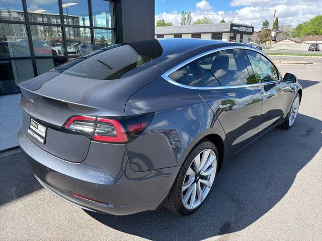 Used 2018 Tesla Model 3 Mid Range RWD image 9