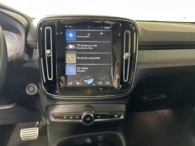 Used 2021 Volvo XC40 T5 R-Design w/ Protection Package Premier image 22