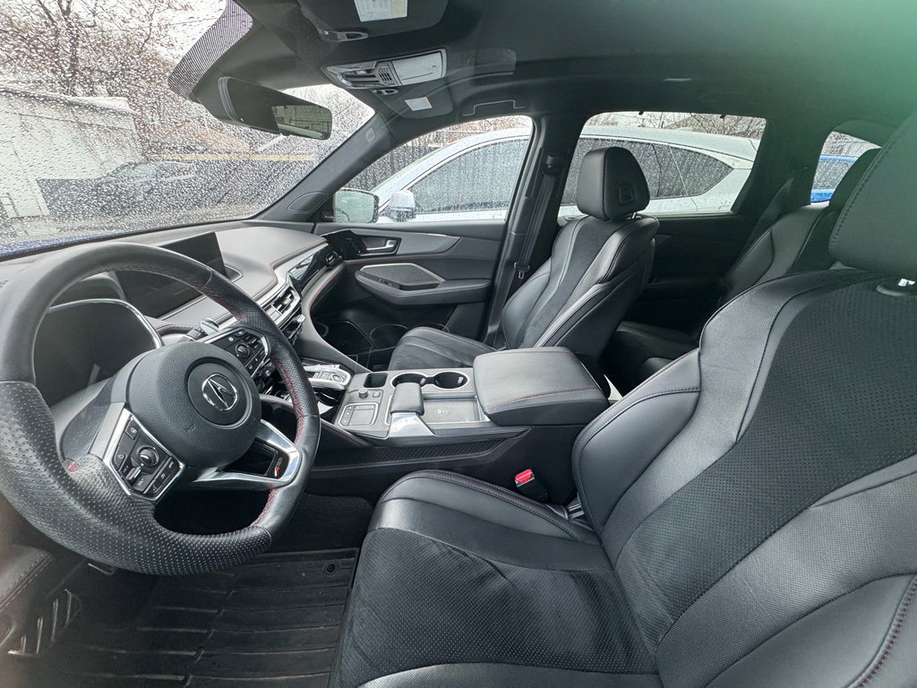 Used 2023 Acura MDX A-Spec image 3