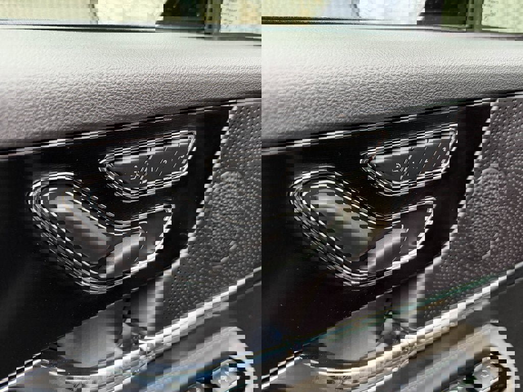 New 2026 Lincoln Corsair Premiere image 13