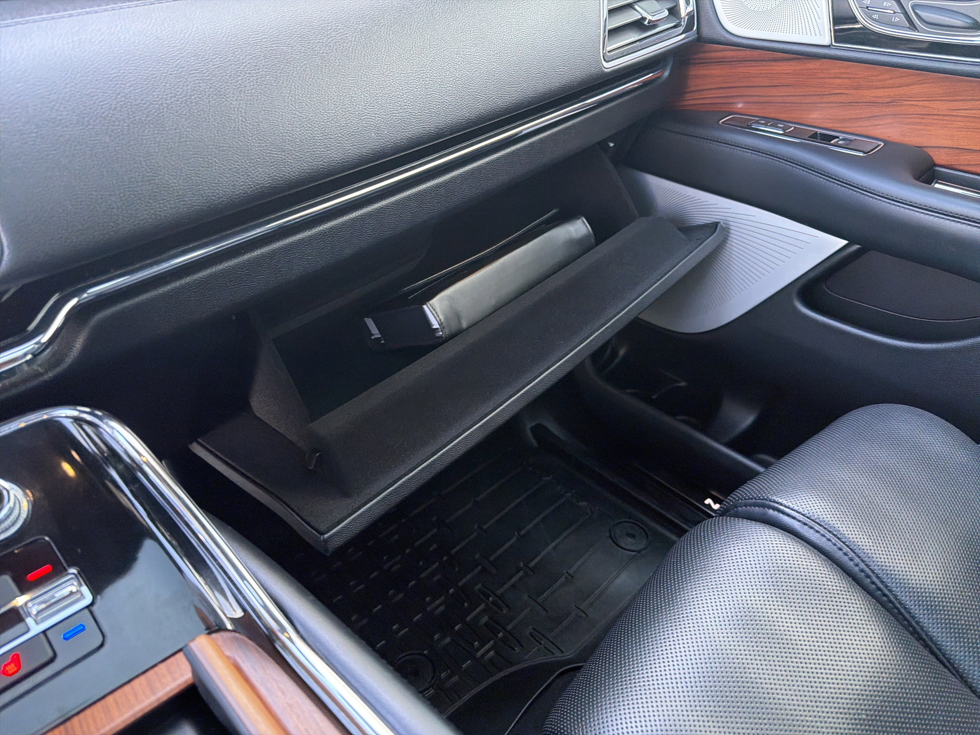 Used 2019 Lincoln Navigator Reserve AWD/4WD image 38