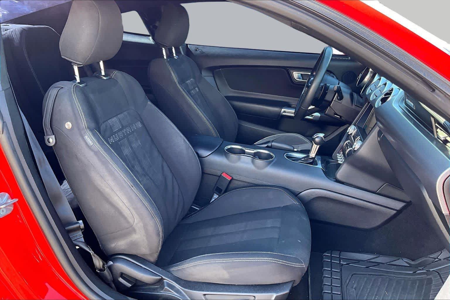 Used 2019 Ford Mustang Coupe w/ Equipment Group 101A RWD image 8