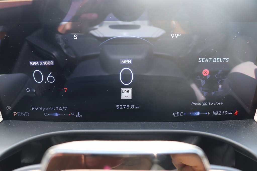 Used 2025 Lincoln Aviator AWD image 4