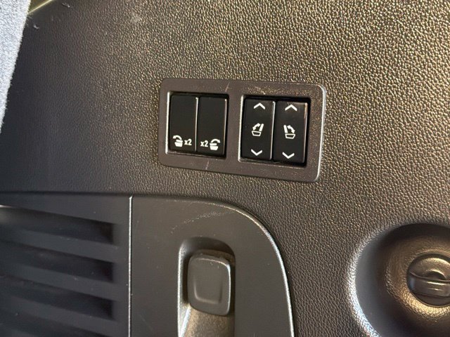 Used 2018 Chevrolet Tahoe Premier AWD/4WD image 36