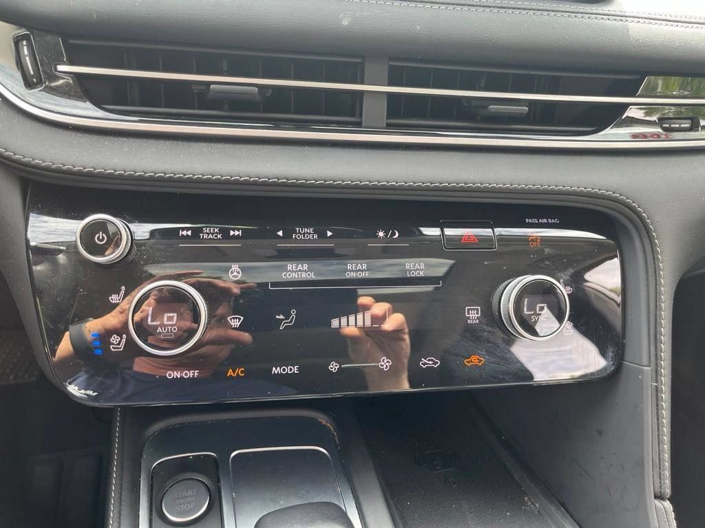 Used 2023 INFINITI QX60 Luxe w/ Performance Audio Package AWD/4WD image 20