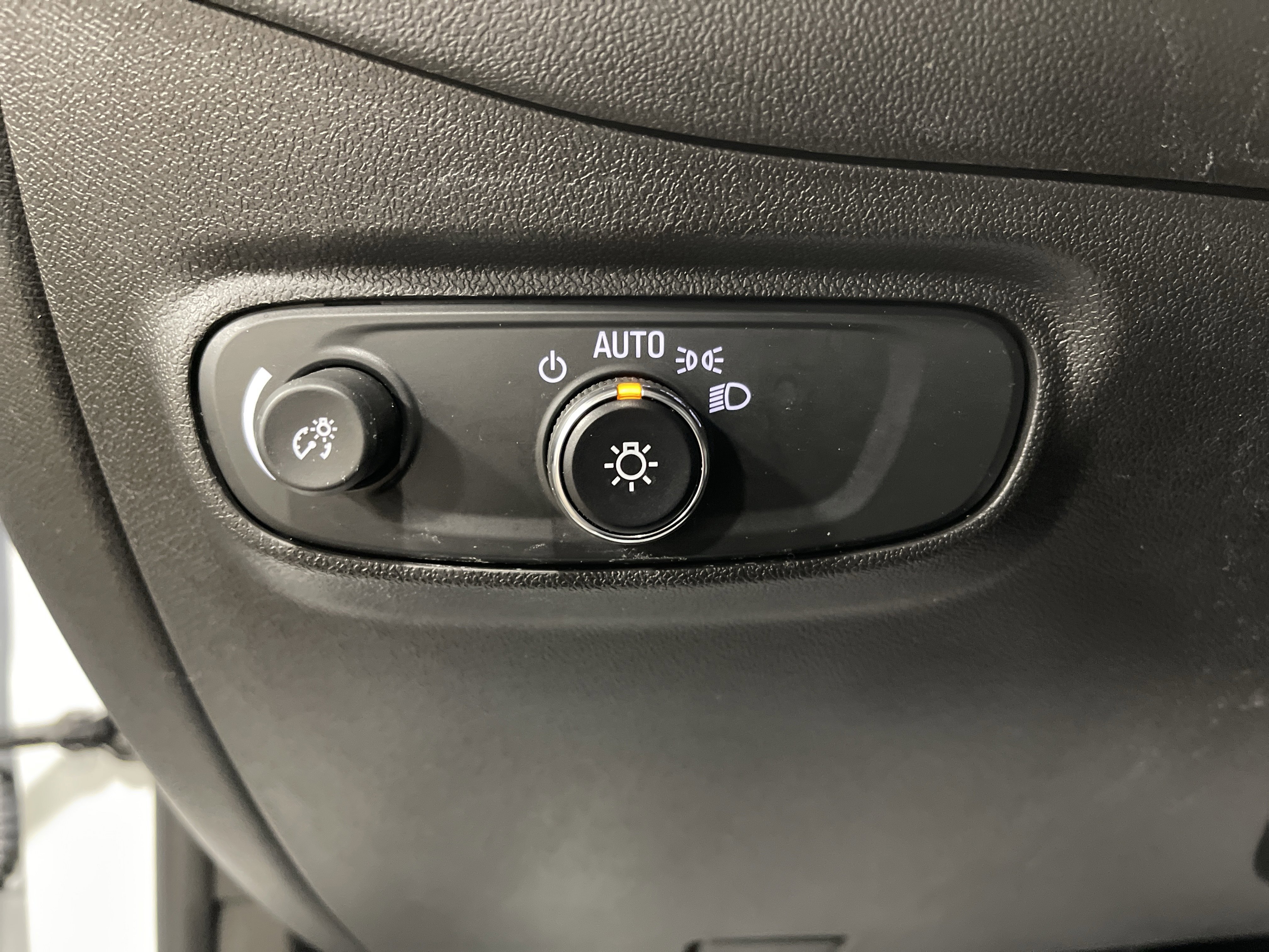 Used 2023 Chevrolet Equinox LT w/ Driver Convenience Package image 20