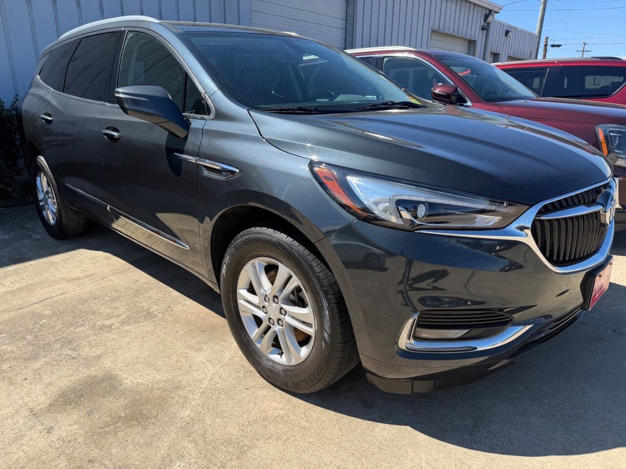 Used 2019 Buick Enclave Essence AWD/4WD image 4