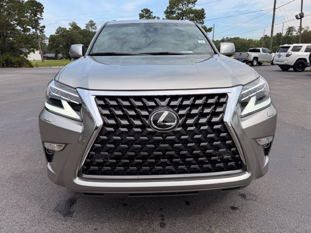 Used 2023 Lexus GX 460 Luxury w/ Accessory Package AWD/4WD image 8