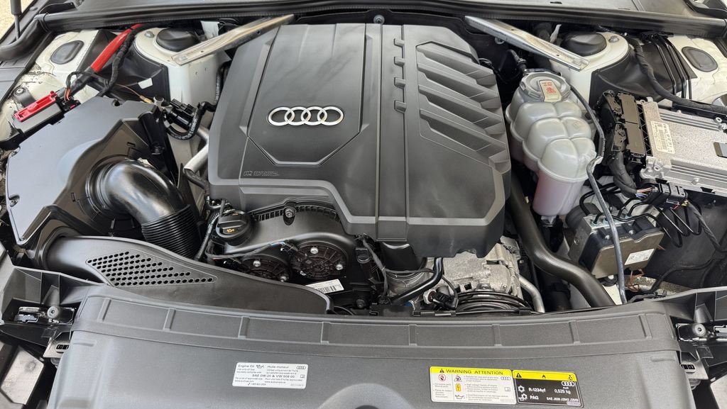 Used 2021 Audi A4 2.0T Premium w/ Convenience Package AWD/4WD image 10