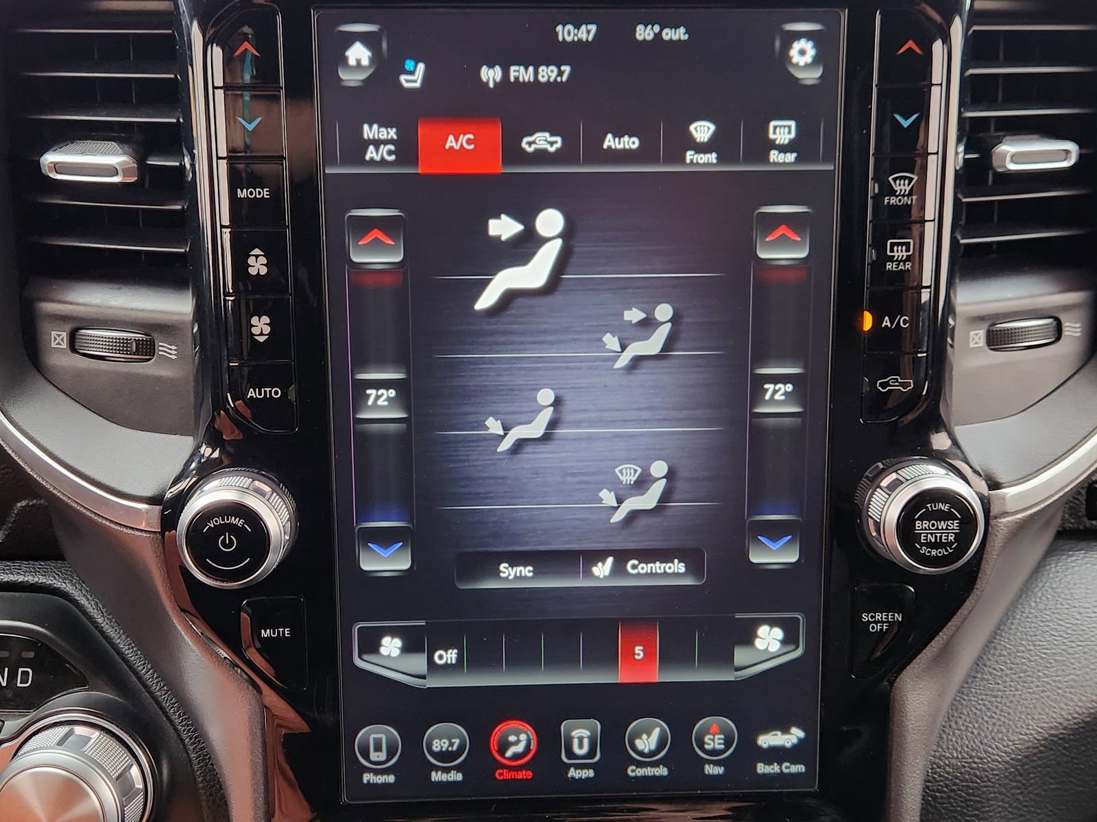 Used 2020 RAM 1500 Laramie w/ Sport Appearance Package AWD/4WD image 22