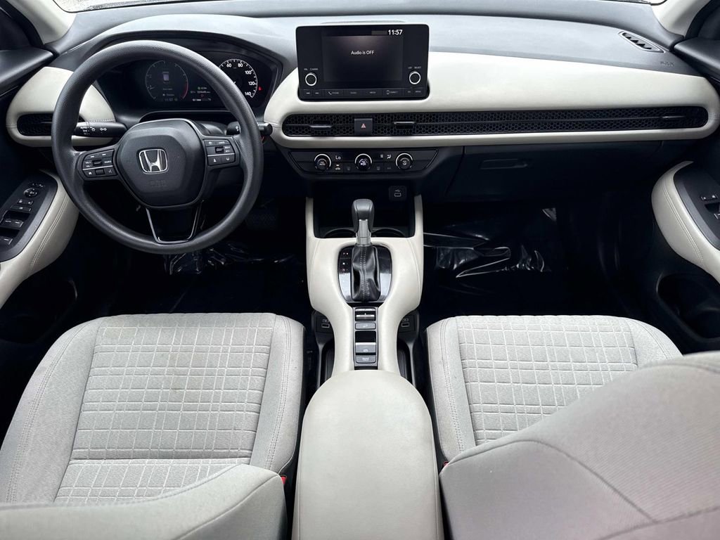 Used 2023 Honda HR-V LX image 15
