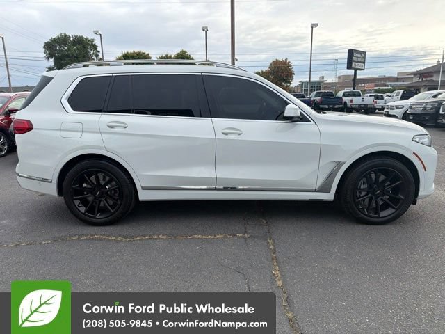 Used 2021 BMW X7 xDrive40i w/ Premium Package AWD/4WD image 4