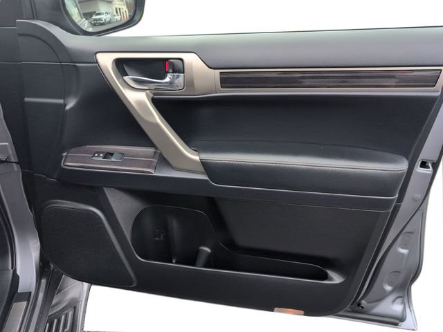 Used 2020 Lexus GX 460 Premium w/ Premium Package image 23