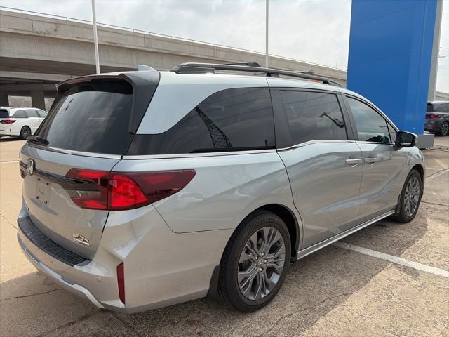 Used 2025 Honda Odyssey Touring image 6