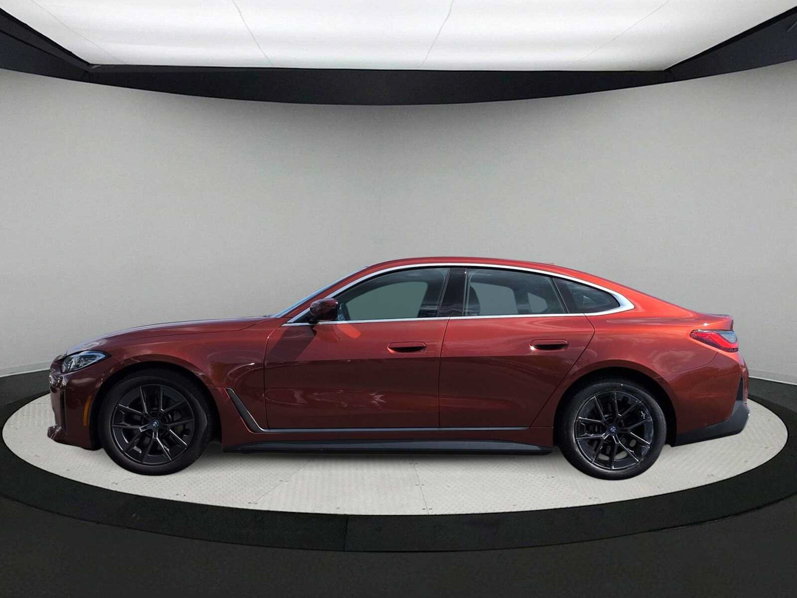 Used 2023 BMW i4 eDrive40 w/ Premium Package RWD image 5