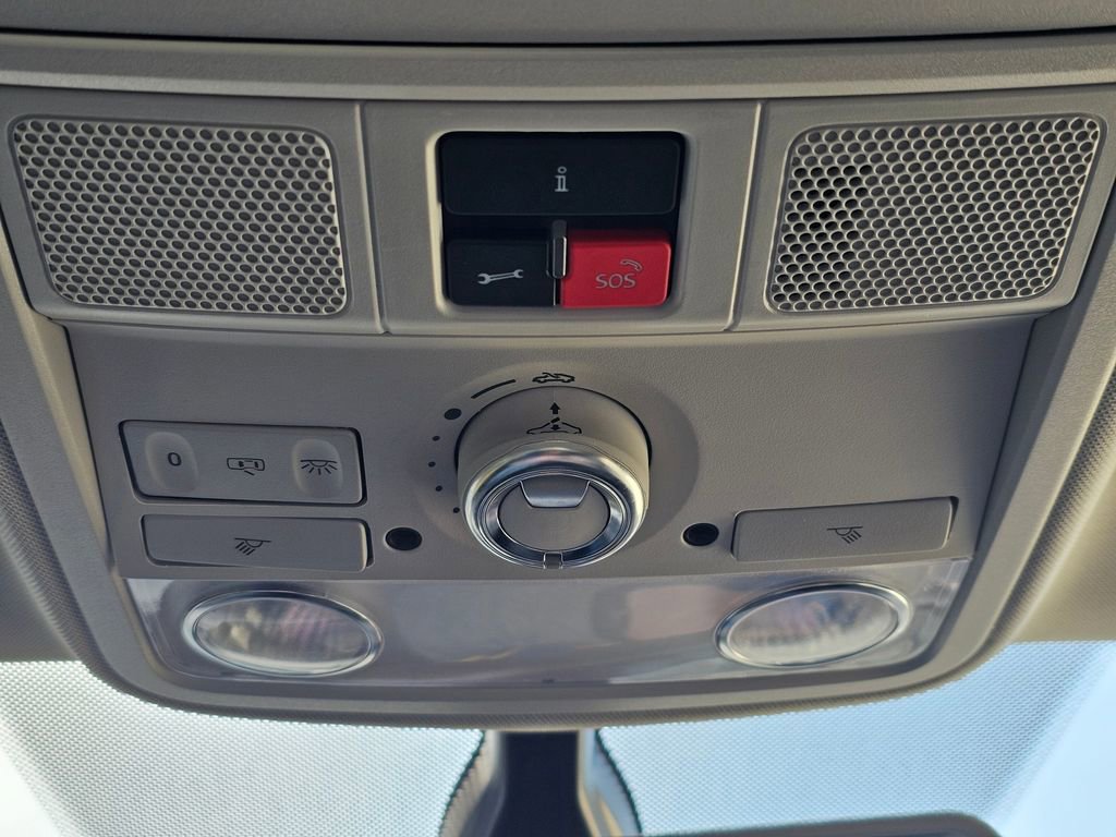 Used 2017 Volkswagen Jetta SEL image 33