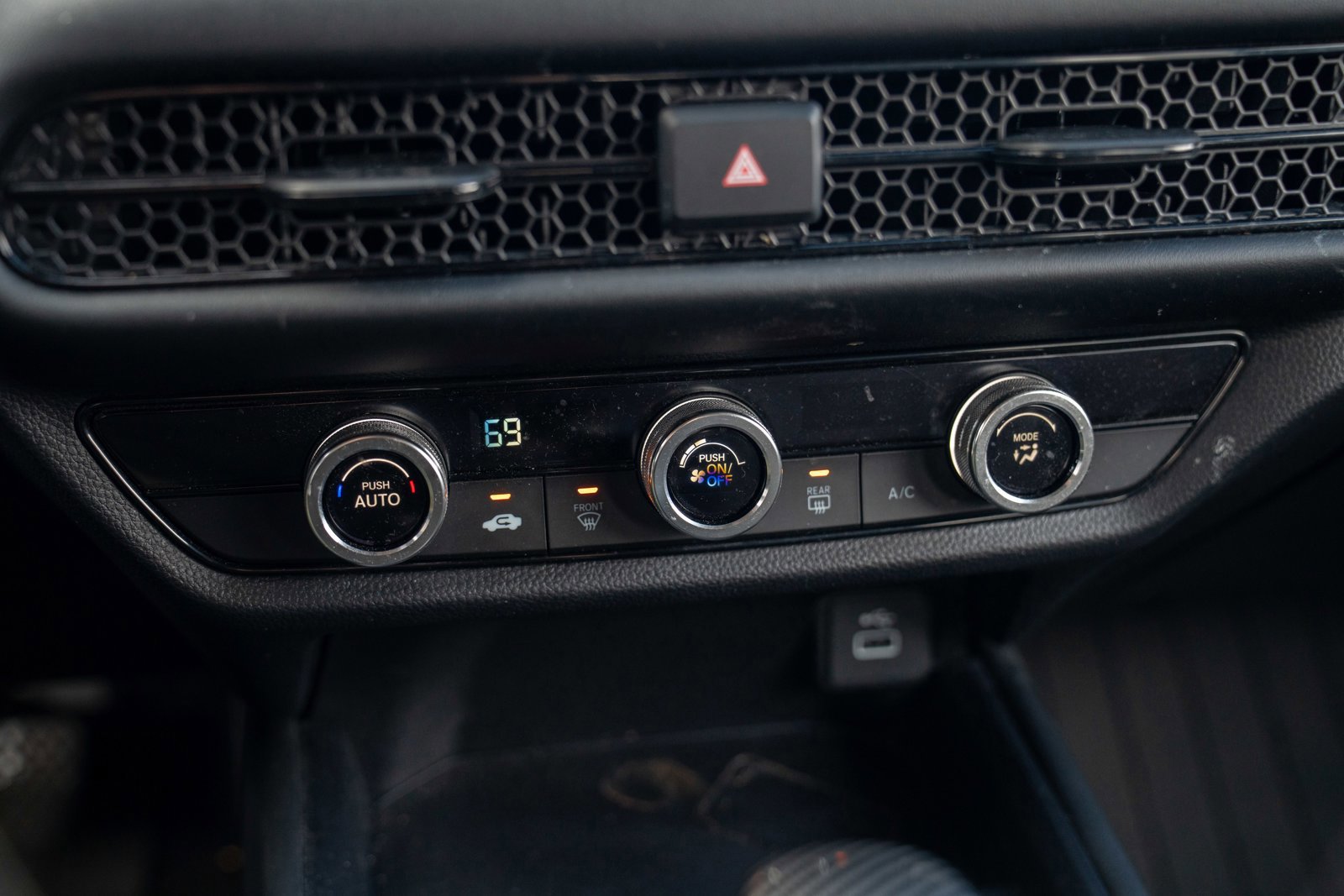 Used 2024 Honda HR-V LX image 16