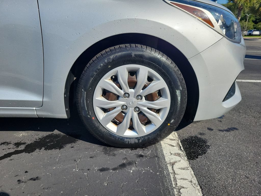 Used 2021 Hyundai Accent SE FWD image 6
