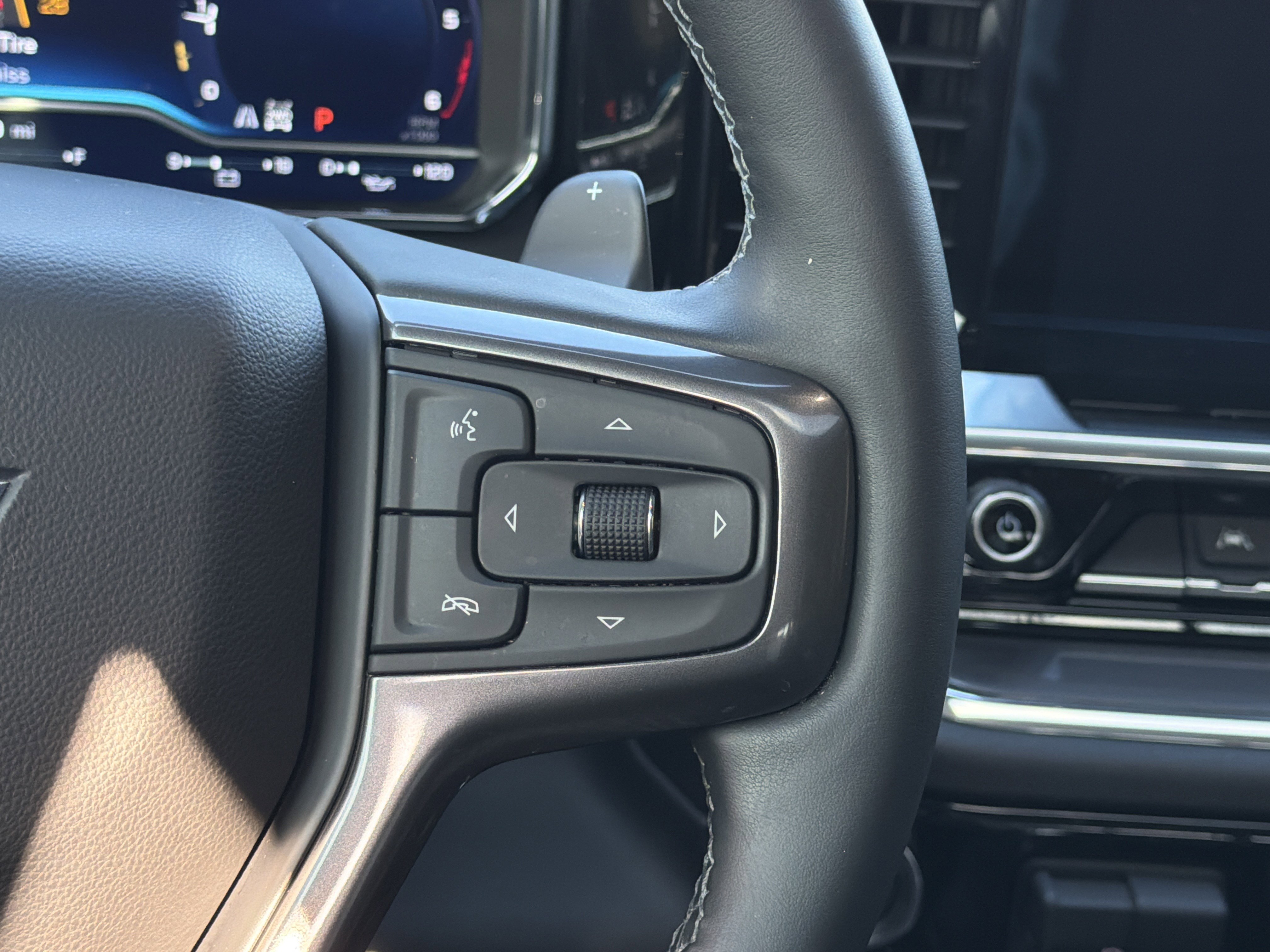 Used 2024 Chevrolet Silverado 1500 High Country w/ Technology Package image 26