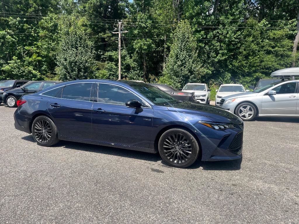 Used 2019 Toyota Avalon XSE w/ Four Season Floor Mat Package FWD image 12
