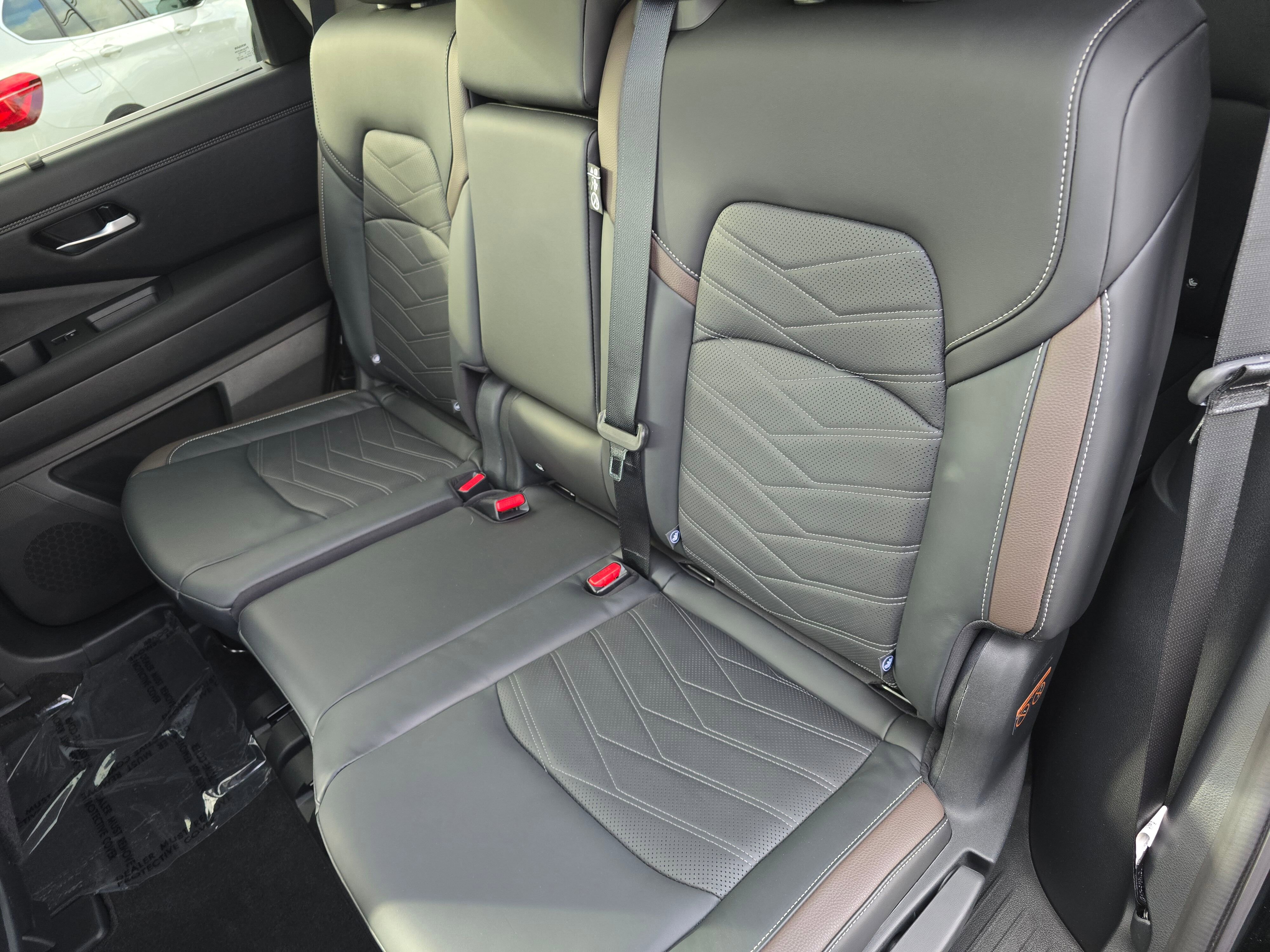 Used 2024 Nissan Pathfinder Platinum w/ Cargo Package AWD/4WD image 17