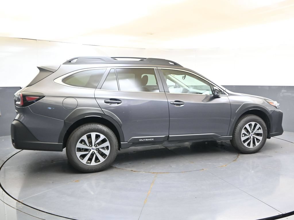 Certified 2025 Subaru Outback Premium AWD/4WD image 6