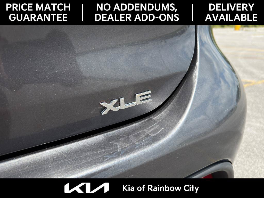 Used 2024 Toyota Highlander XLE FWD image 9