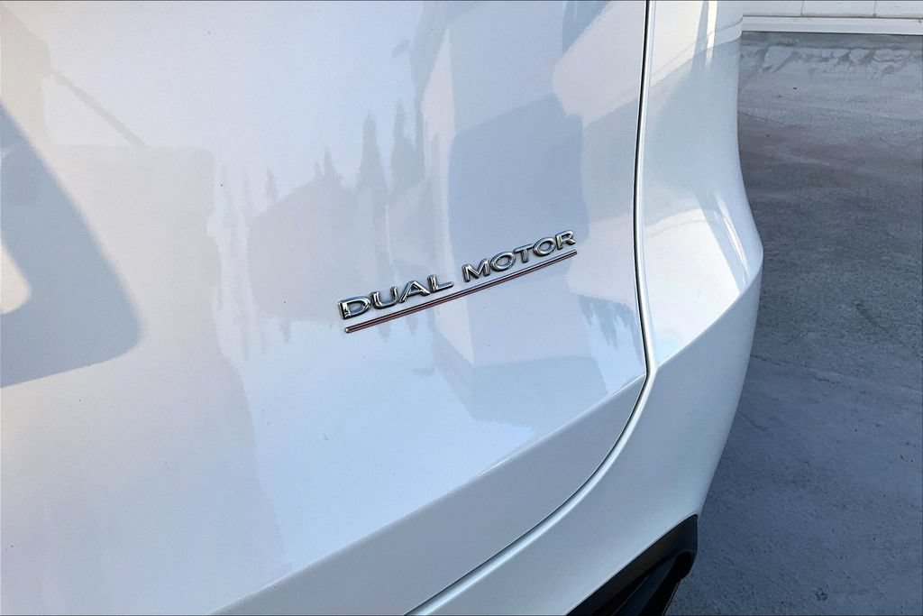 Used 2023 Tesla Model Y Performance AWD/4WD image 22