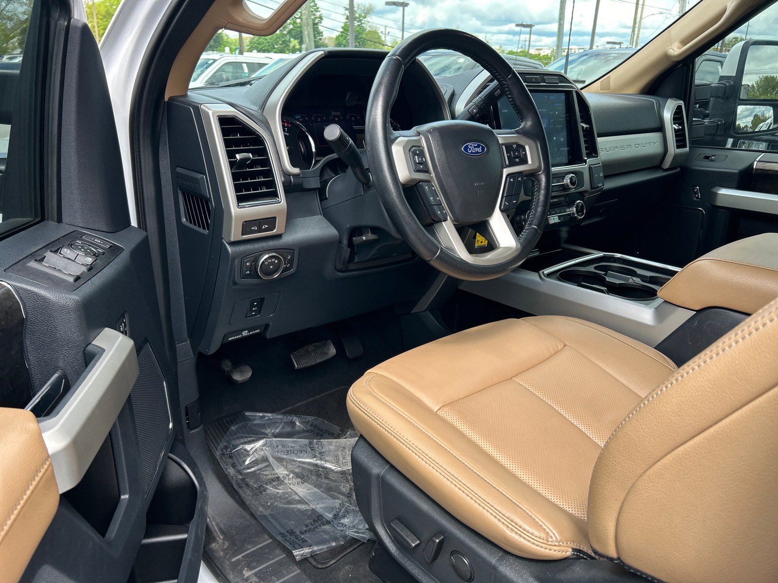 Certified 2022 Ford F350 Lariat w/ Lariat Value Package AWD/4WD image 7