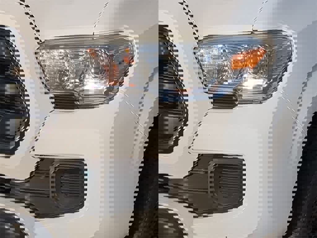 Used 2019 Toyota Tacoma SR w/ SR Convenience Package image 10