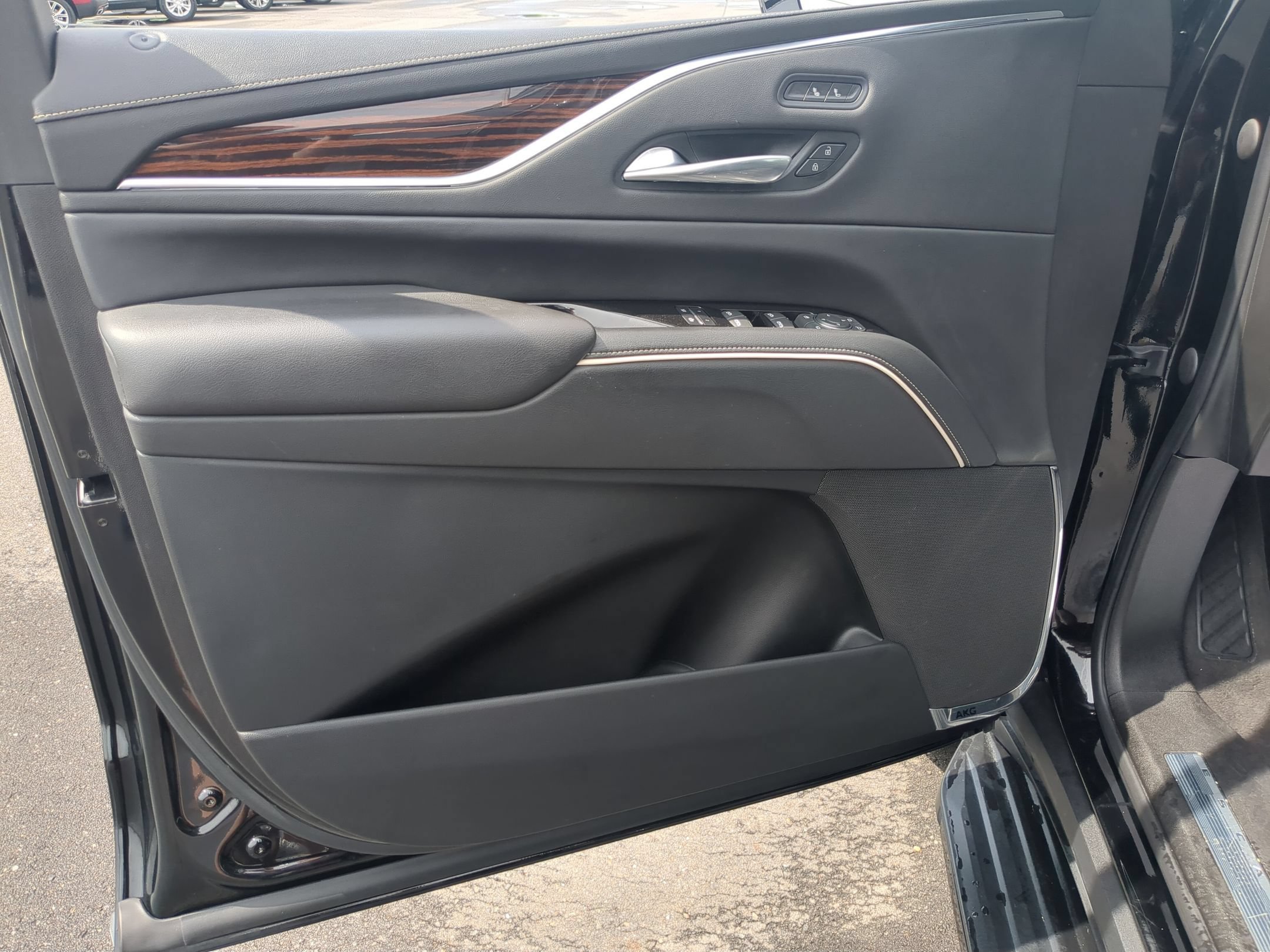 Certified 2022 Cadillac Escalade Luxury AWD/4WD image 20