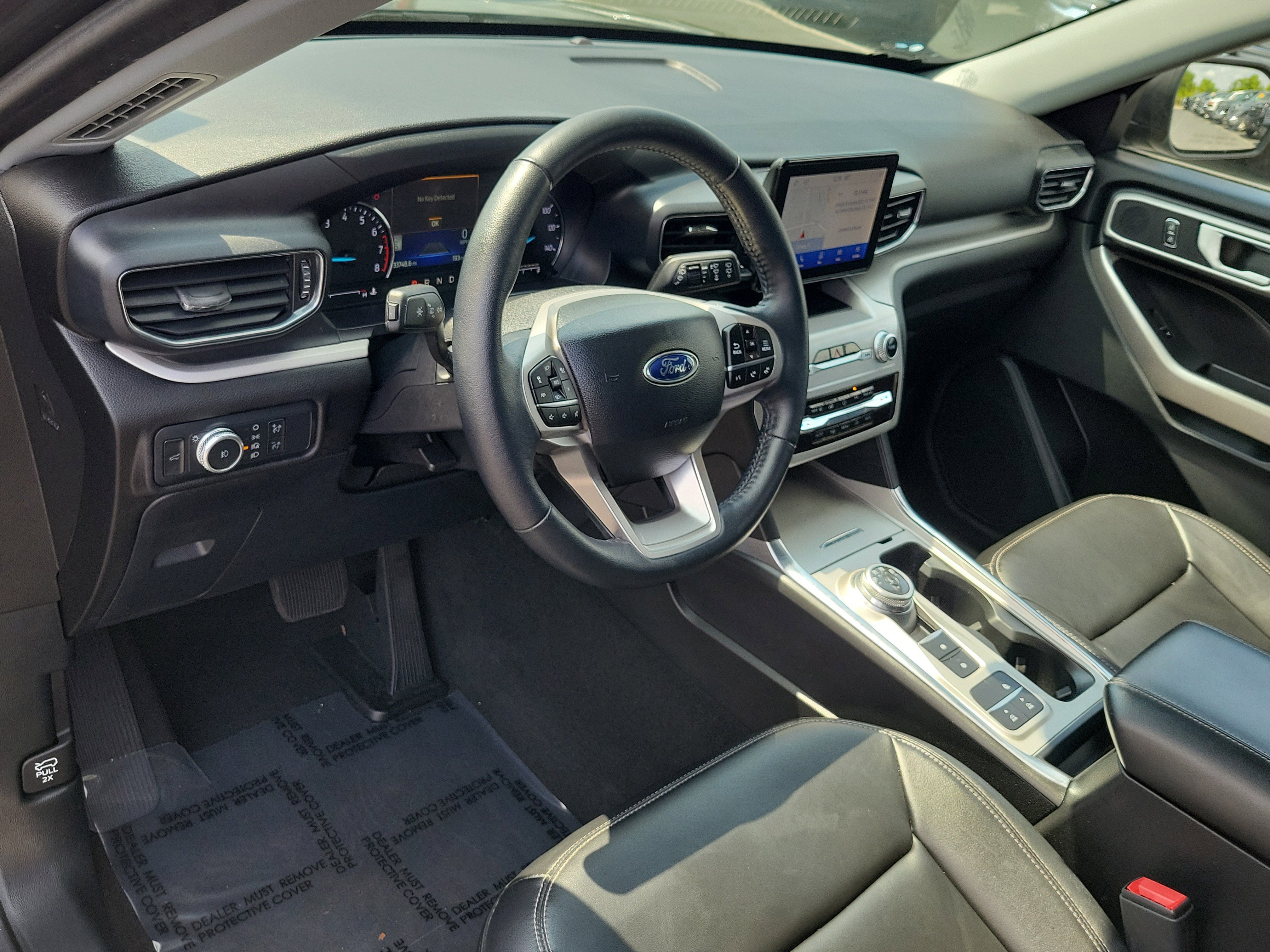 Certified 2022 Ford Explorer XLT w/ Equipment Group 202A RWD image 23