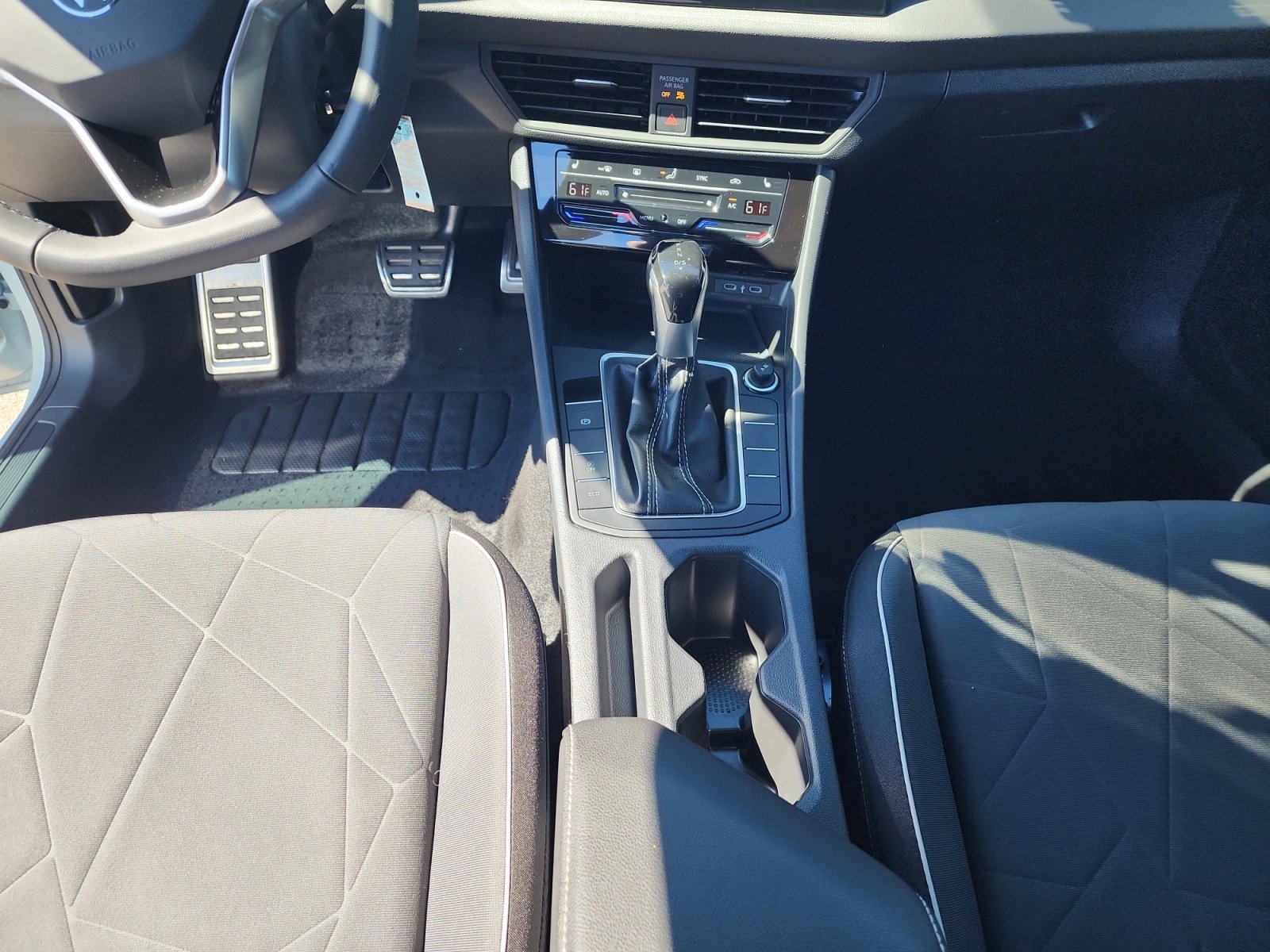 Certified 2025 Volkswagen Jetta Sport image 15