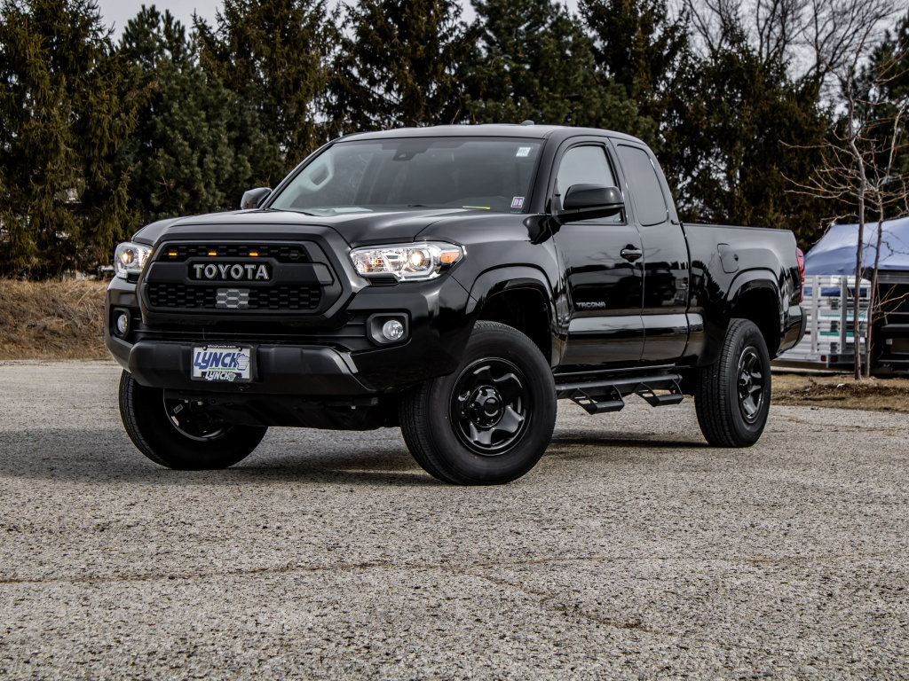 Used 2023 Toyota Tacoma SR5 image 39