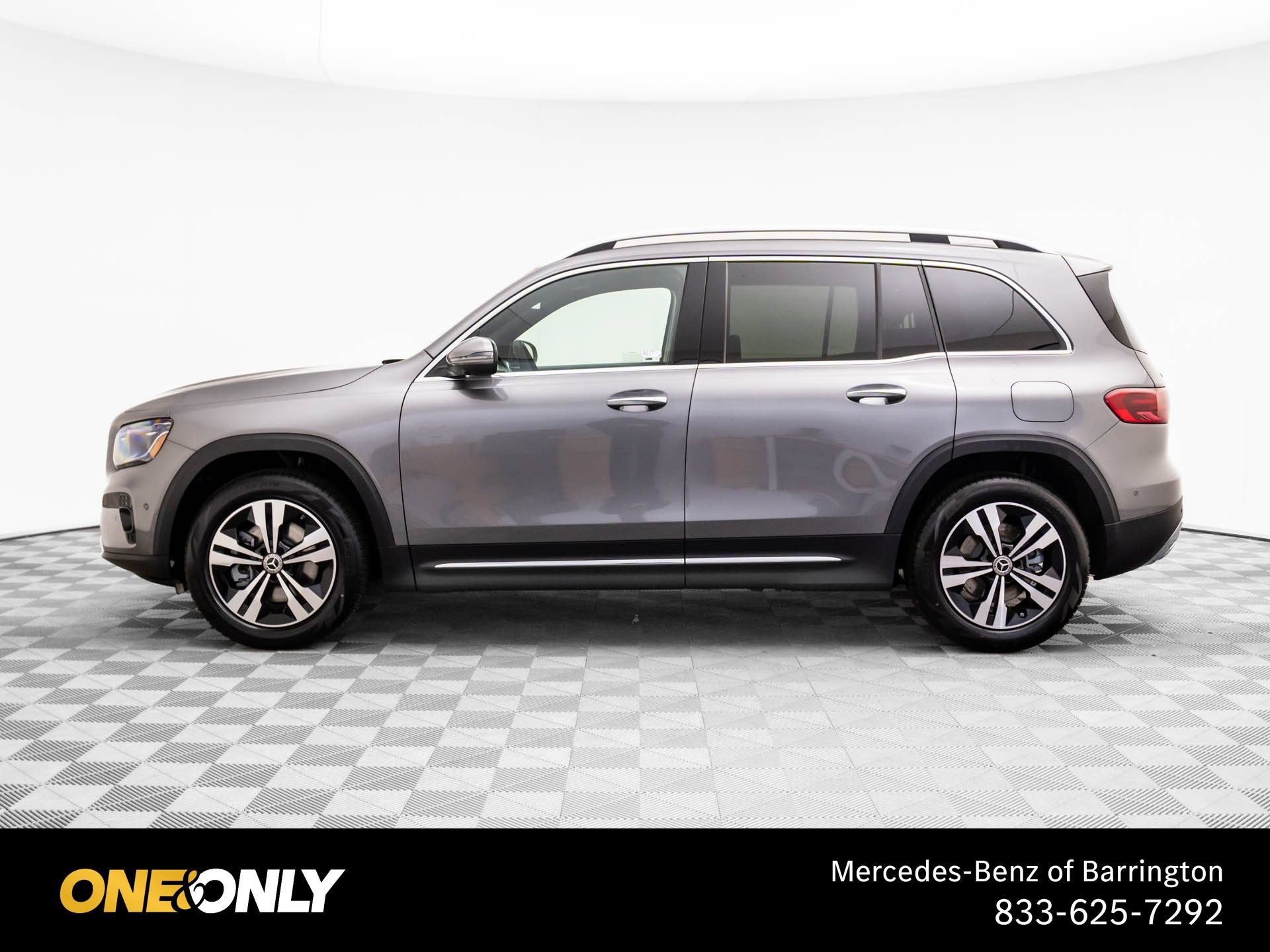 New 2026 Mercedes-Benz GLB 250 4MATIC image 2