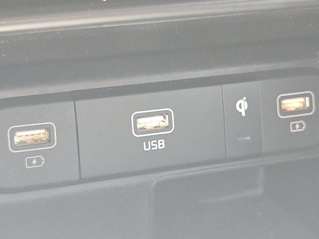 Used 2023 Kia Sorento S FWD image 31
