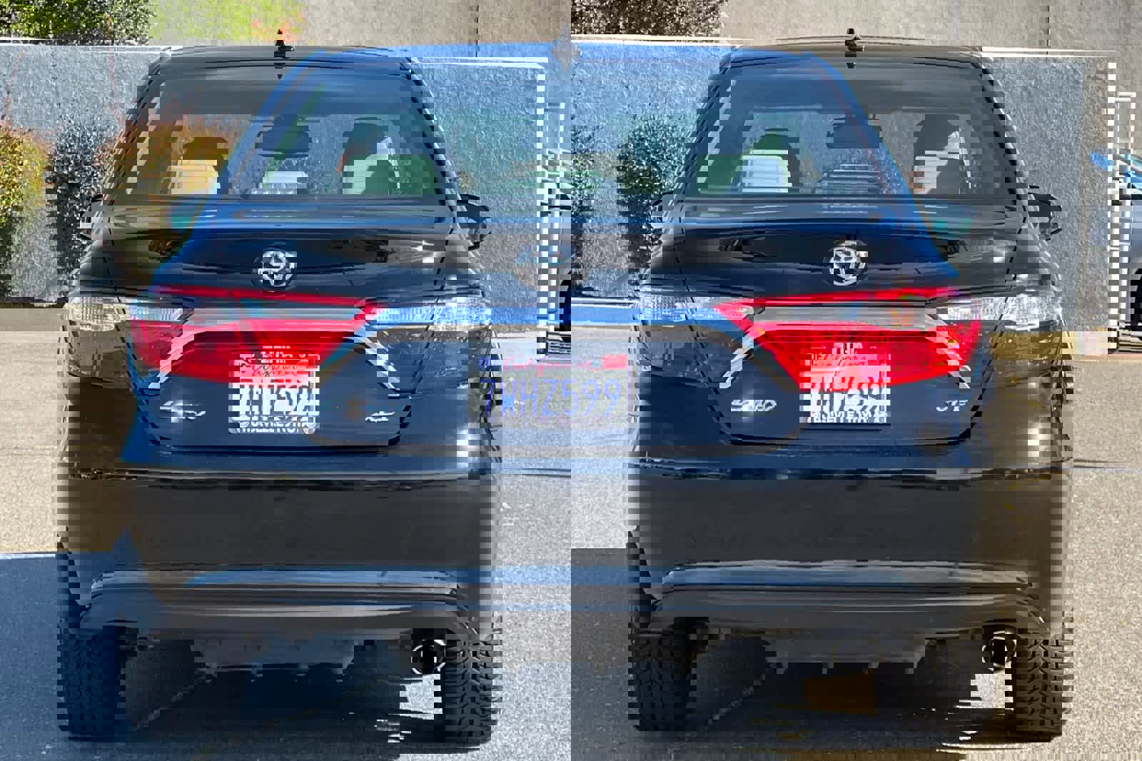 Used 2017 Toyota Camry XLE image 8