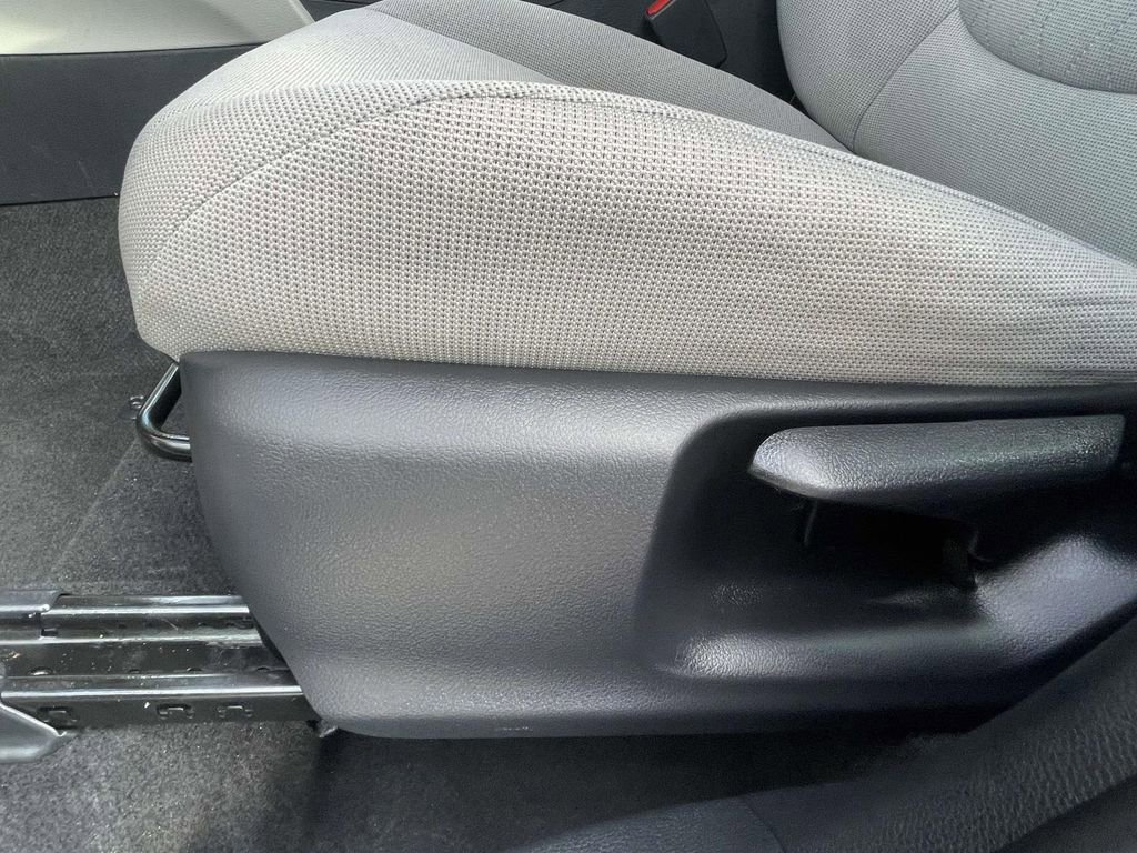 Used 2024 Toyota Corolla Cross L FWD image 21