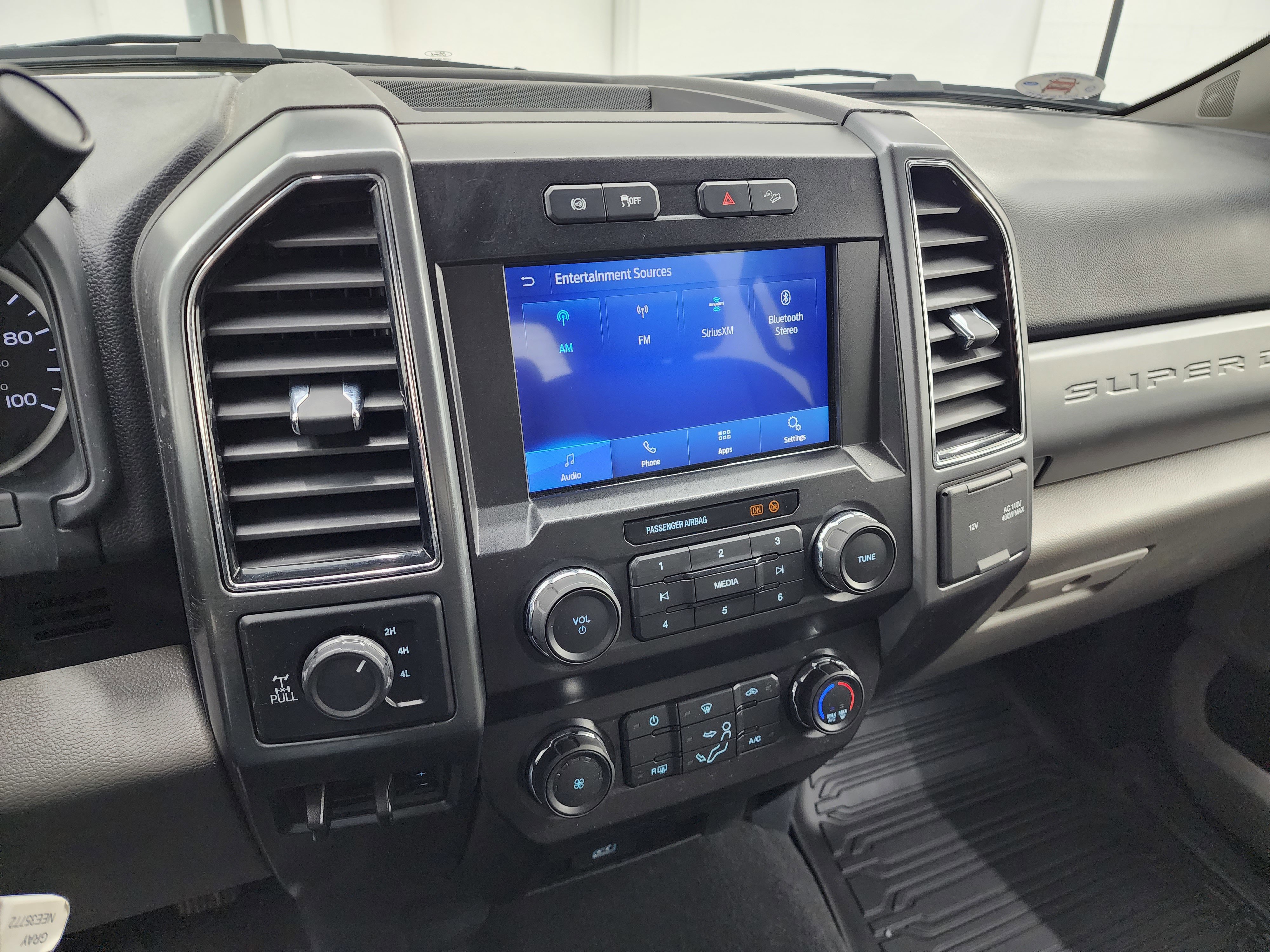 Used 2022 Ford F350 XLT w/ XLT Value Package image 11