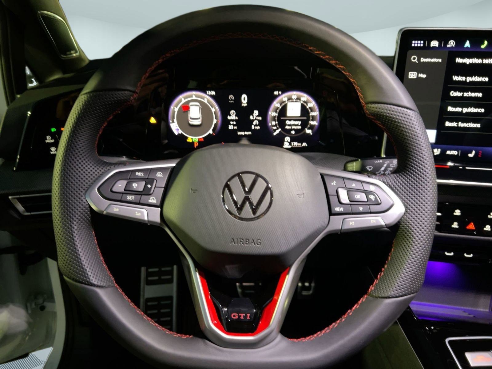 New 2025 Volkswagen Golf SE image 17