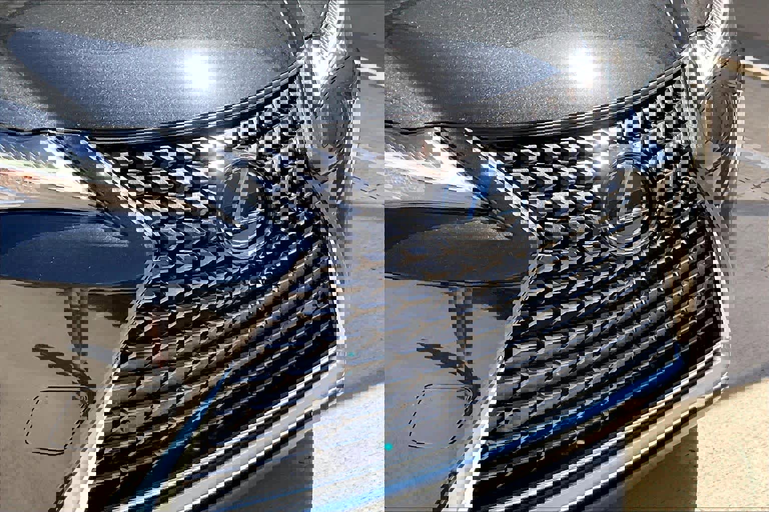 Used 2020 Lexus UX 200 w/ Premium Package image 30