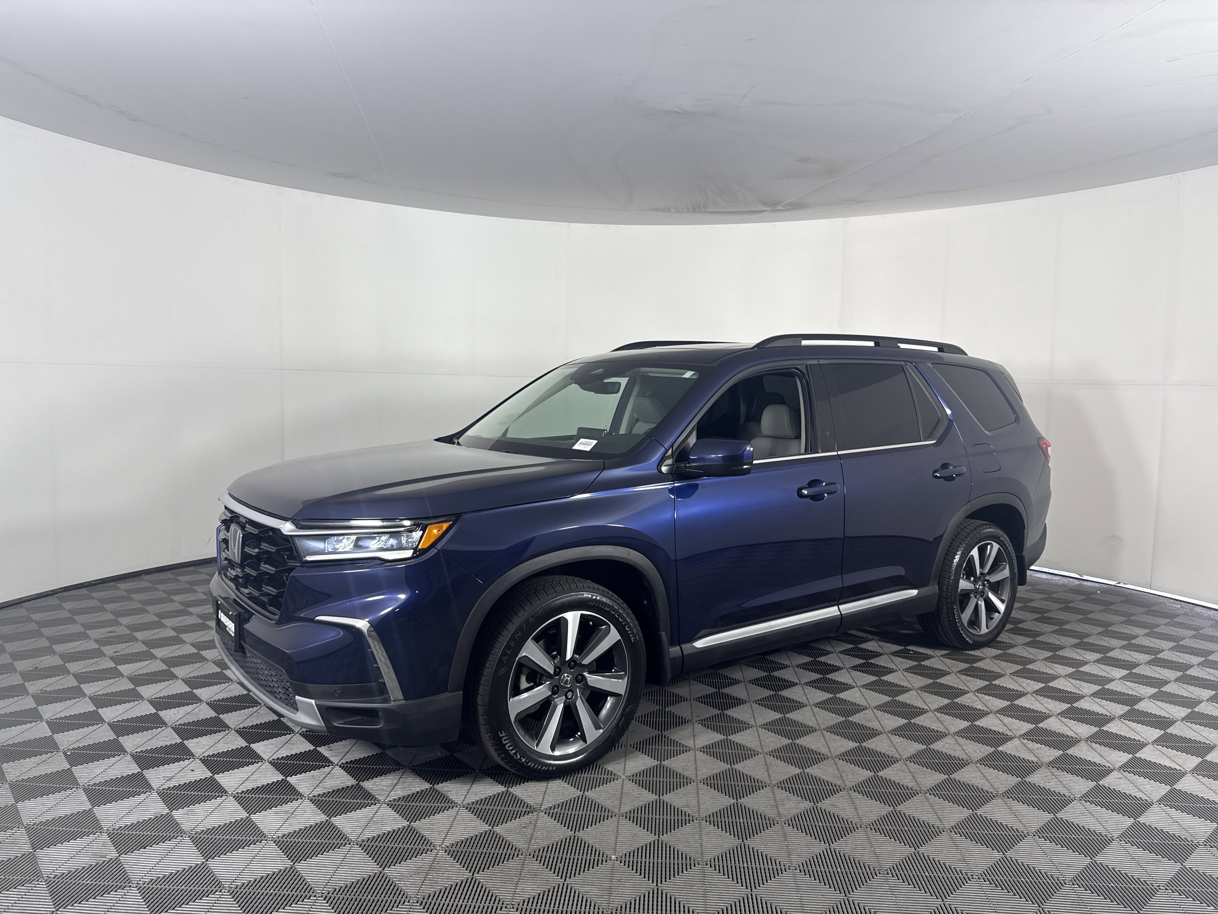 Certified 2023 Honda Pilot Touring image 8