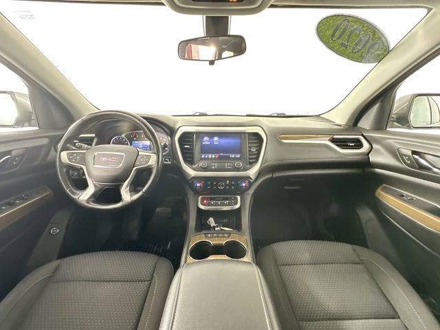 Used 2020 GMC Acadia SLE w/ Driver Convenience Package image 3