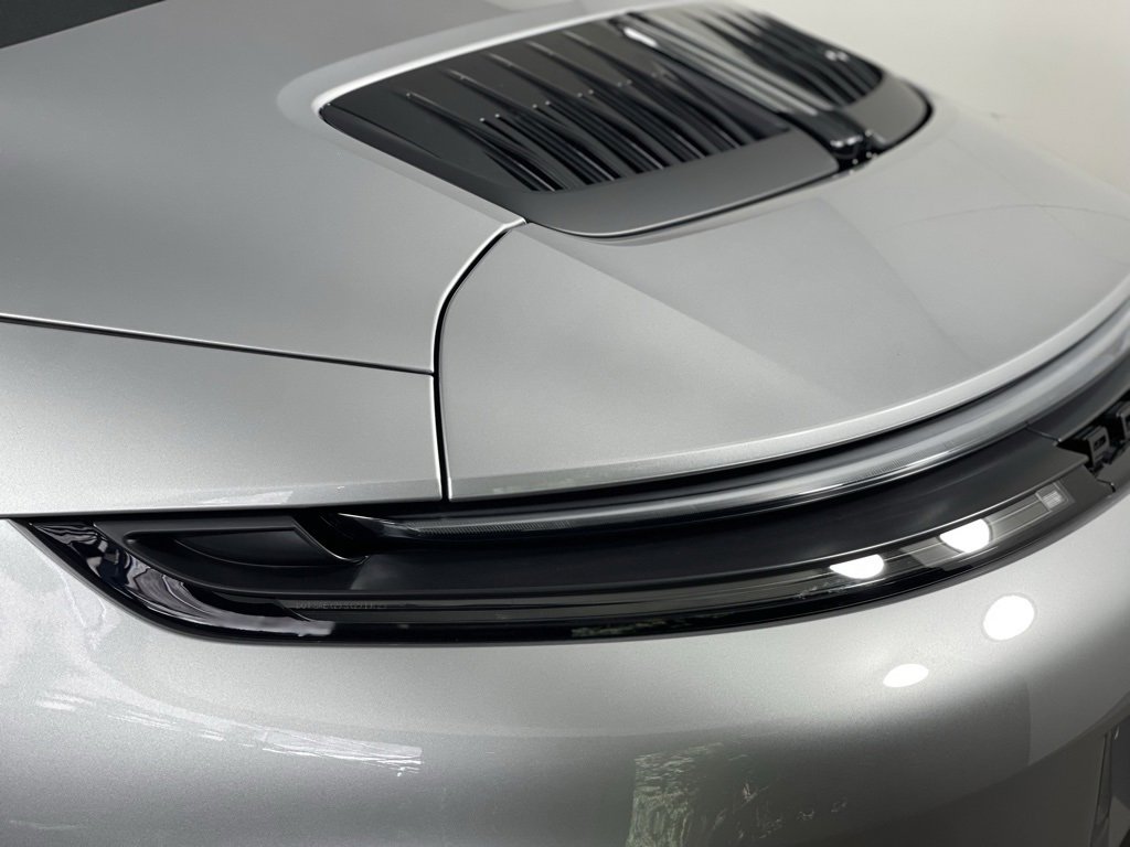 Certified 2025 Porsche 911 Carrera image 16