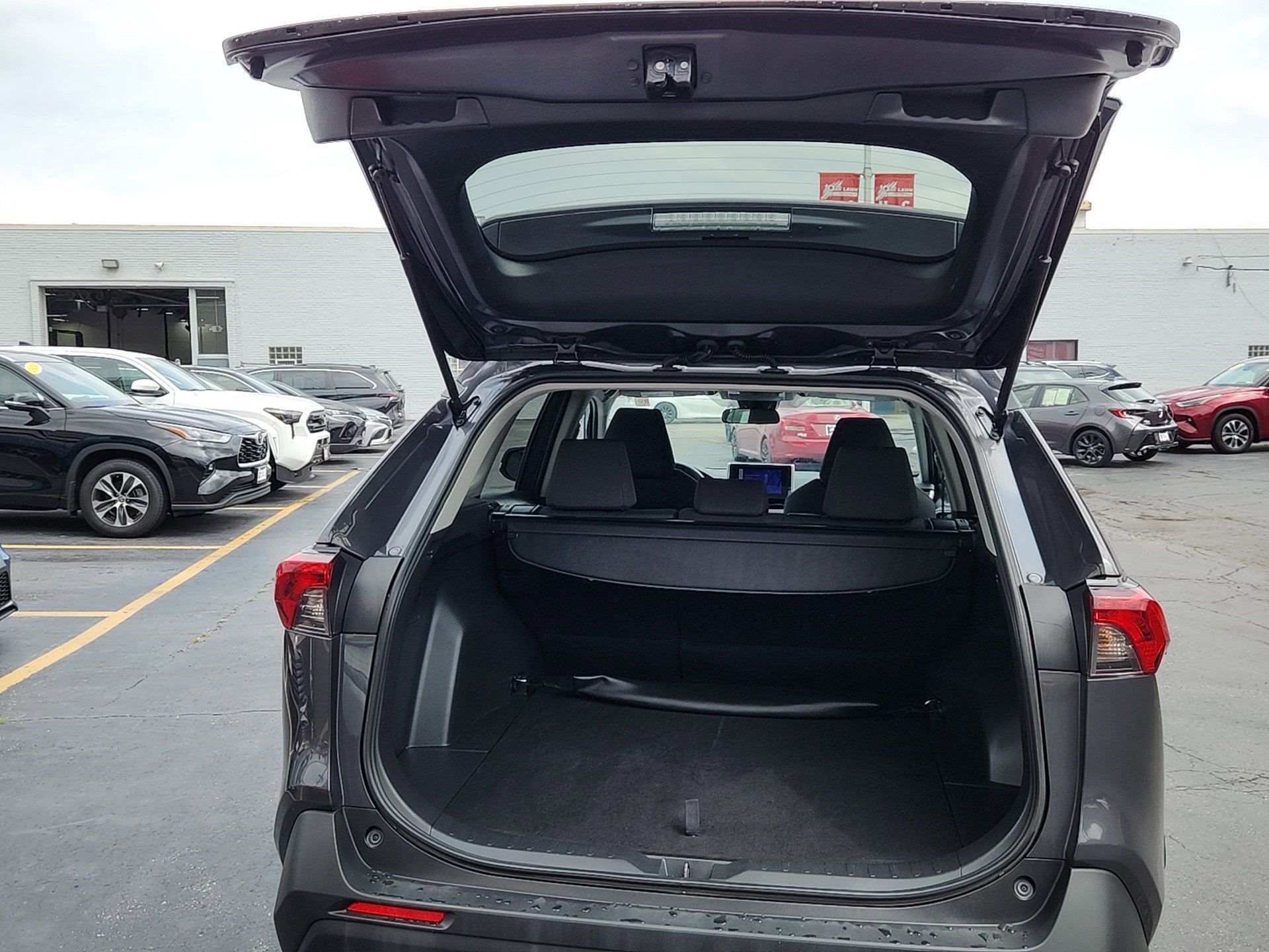 Certified 2025 Toyota RAV4 XLE image 28