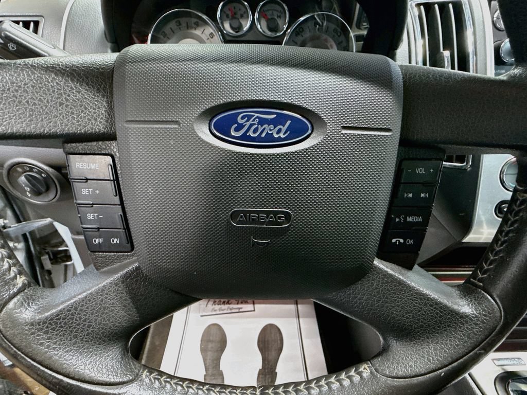 Used 2009 Ford Edge Limited FWD image 12