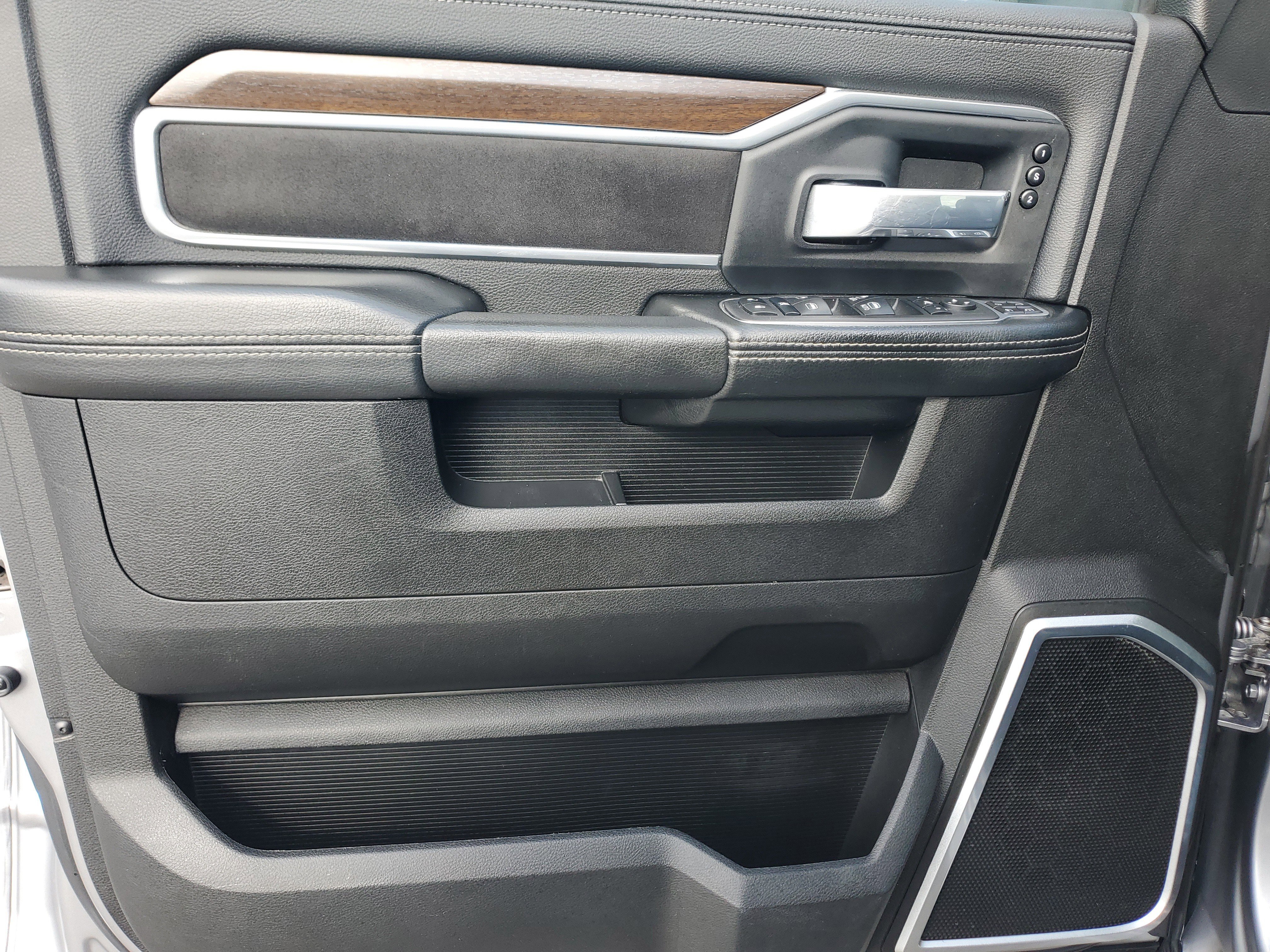 Used 2024 RAM 2500 Laramie image 25