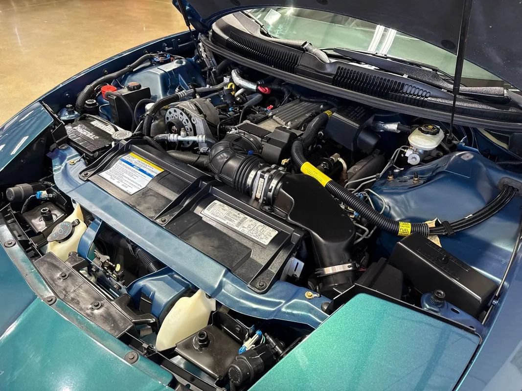 Used 1997 Pontiac Firebird Formula w/ Opt Pkg RWD image 49