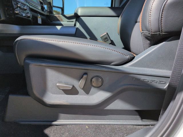 New 2026 Ford F250 Lariat w/ Black Appearance Package image 19