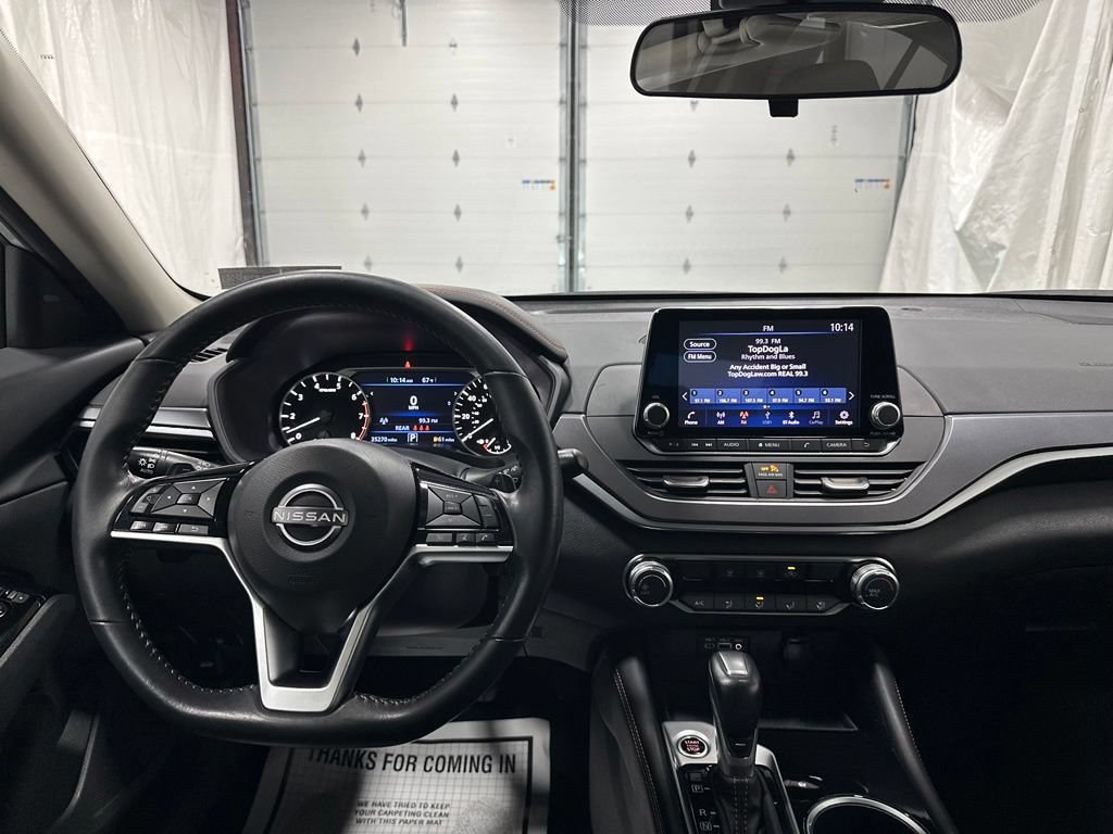 Used 2023 Nissan Altima 2.5 SR FWD image 16